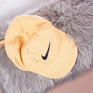 🏷 2 FOR $20 | Nike Dri-Fit "Orange Cream" | OS